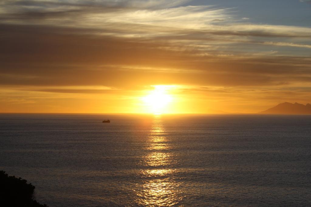 Sunset View At Whale Cove Apartman Gansbaai Kültér fotó